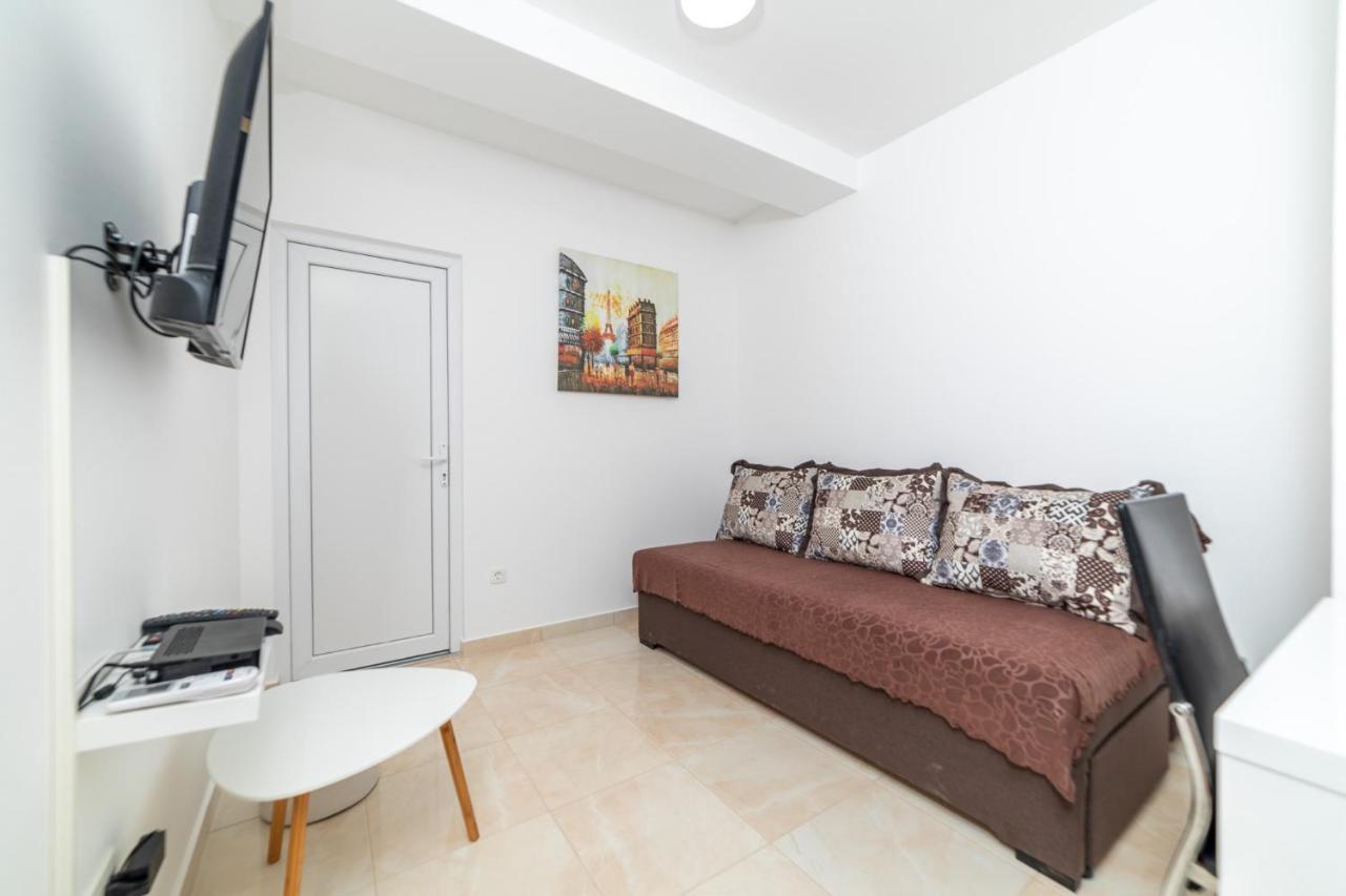 Java Apartments دوبروتا المظهر الخارجي الصورة